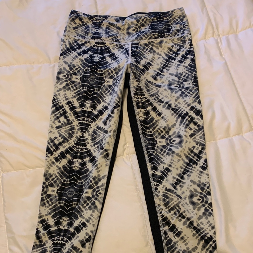 Victoria's Secret Black and White Patterned Jeggings